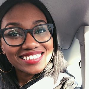 Meet your Posher, Arika